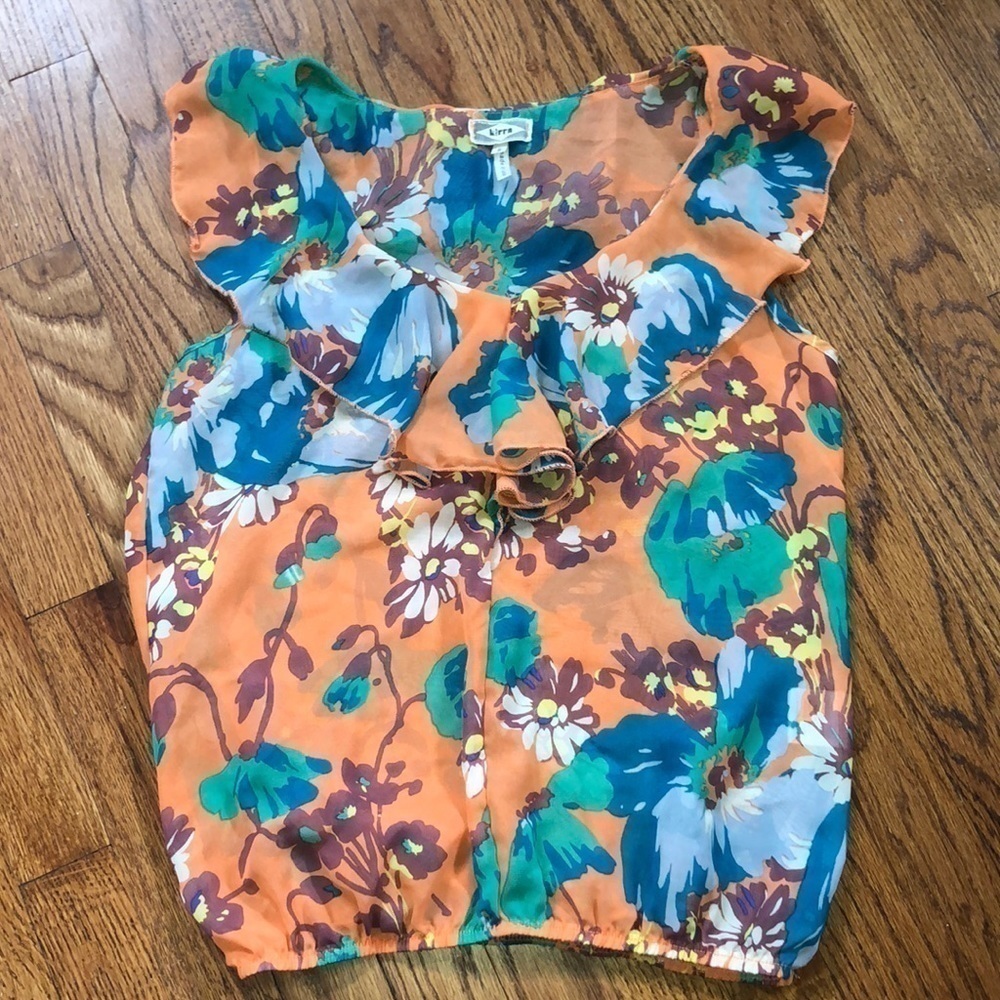 Floral Top - Picture 4 of 11